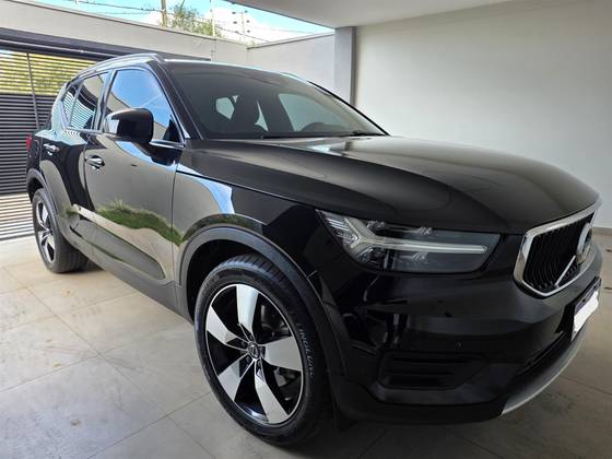 VOLVO XC40 2.0 T4 GASOLINA MOMENTUM GEARTRONIC VOLVO XC40 2.0 T4 GASOLINA MOMENTUM GEARTRONIC